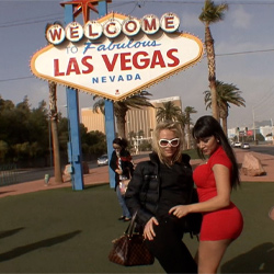 Lo que pasa en las Vegas, se queda en Pornermates ;DD ¡Laura y Esmeralda en su rollo bollo más CERDO!
